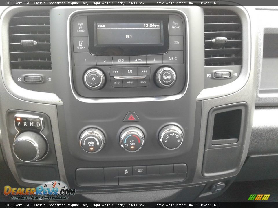 2019 Ram 1500 Classic Tradesman Regular Cab Bright White / Black/Diesel Gray Photo #18