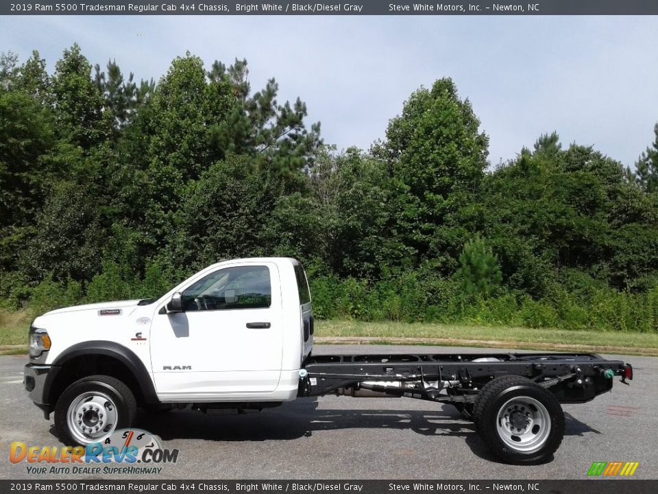 2019 Ram 5500 Tradesman Regular Cab 4x4 Chassis Bright White / Black/Diesel Gray Photo #1