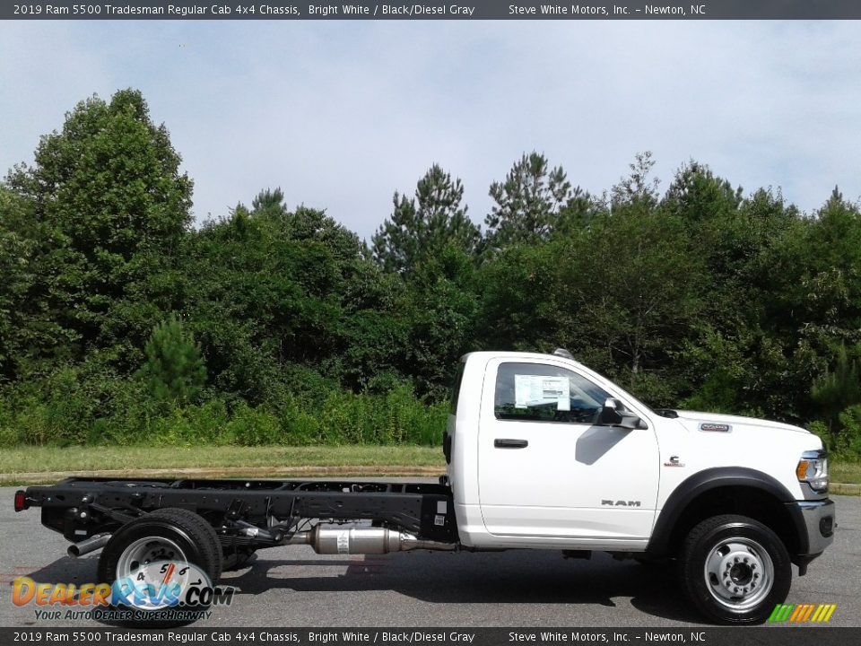 2019 Ram 5500 Tradesman Regular Cab 4x4 Chassis Bright White / Black/Diesel Gray Photo #5