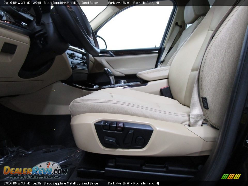 2016 BMW X3 xDrive28i Black Sapphire Metallic / Sand Beige Photo #10