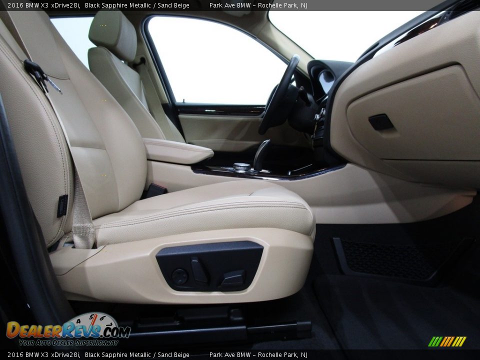 2016 BMW X3 xDrive28i Black Sapphire Metallic / Sand Beige Photo #16