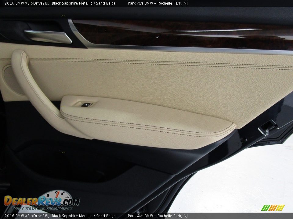 2016 BMW X3 xDrive28i Black Sapphire Metallic / Sand Beige Photo #17