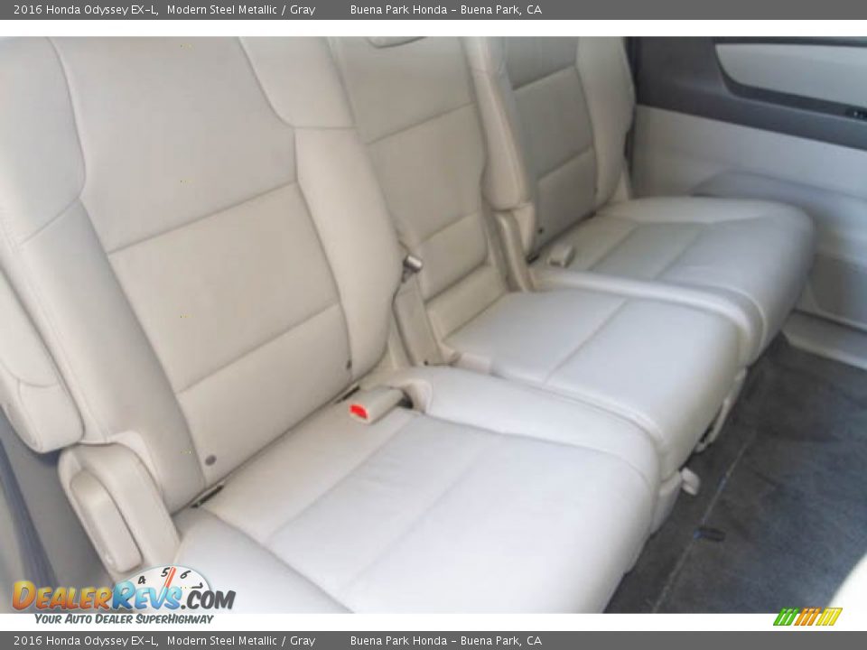 2016 Honda Odyssey EX-L Modern Steel Metallic / Gray Photo #24