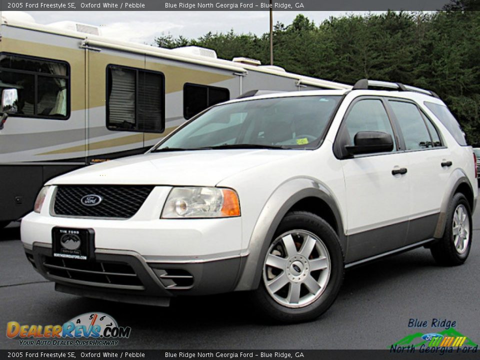 2005 Ford Freestyle SE Oxford White / Pebble Photo #1