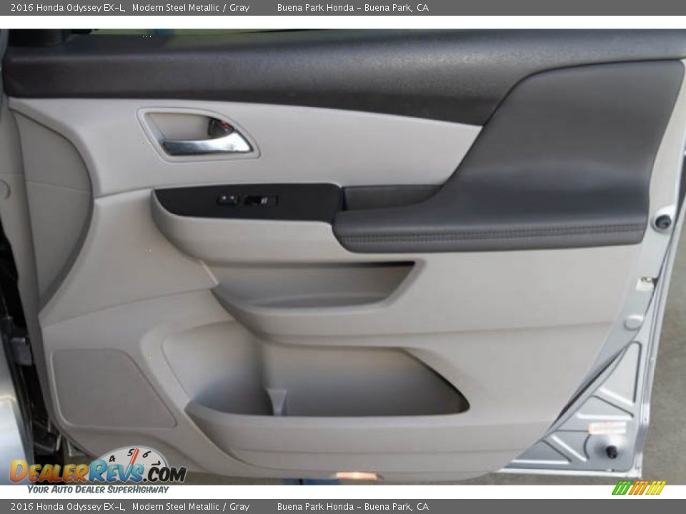 2016 Honda Odyssey EX-L Modern Steel Metallic / Gray Photo #34