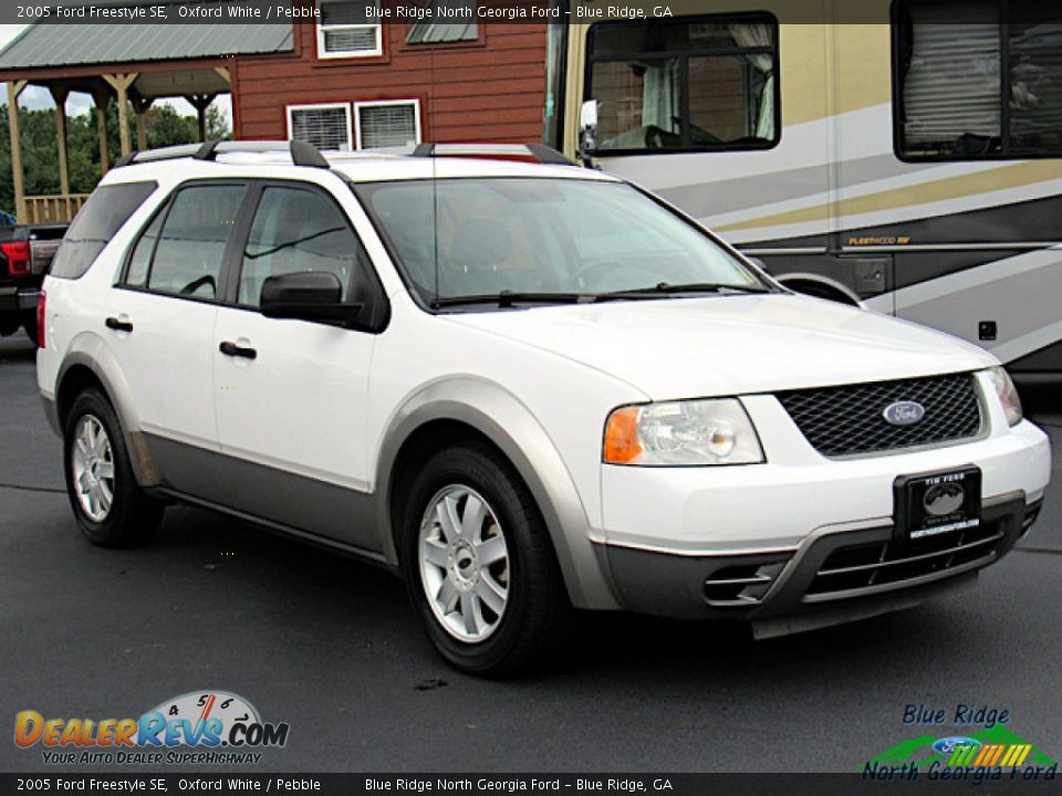 2005 Ford Freestyle SE Oxford White / Pebble Photo #7