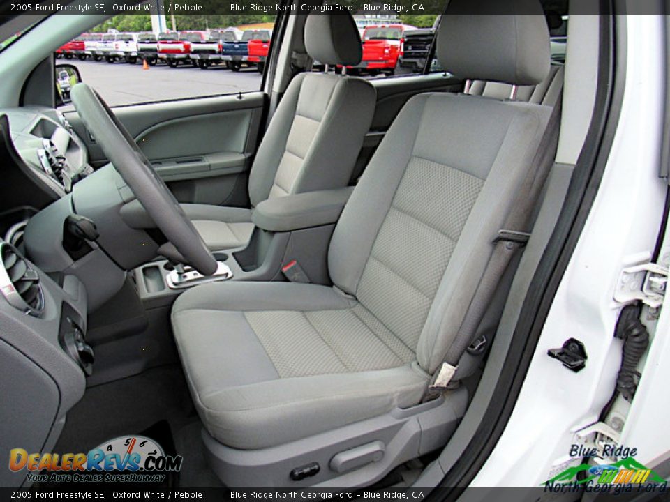 2005 Ford Freestyle SE Oxford White / Pebble Photo #10