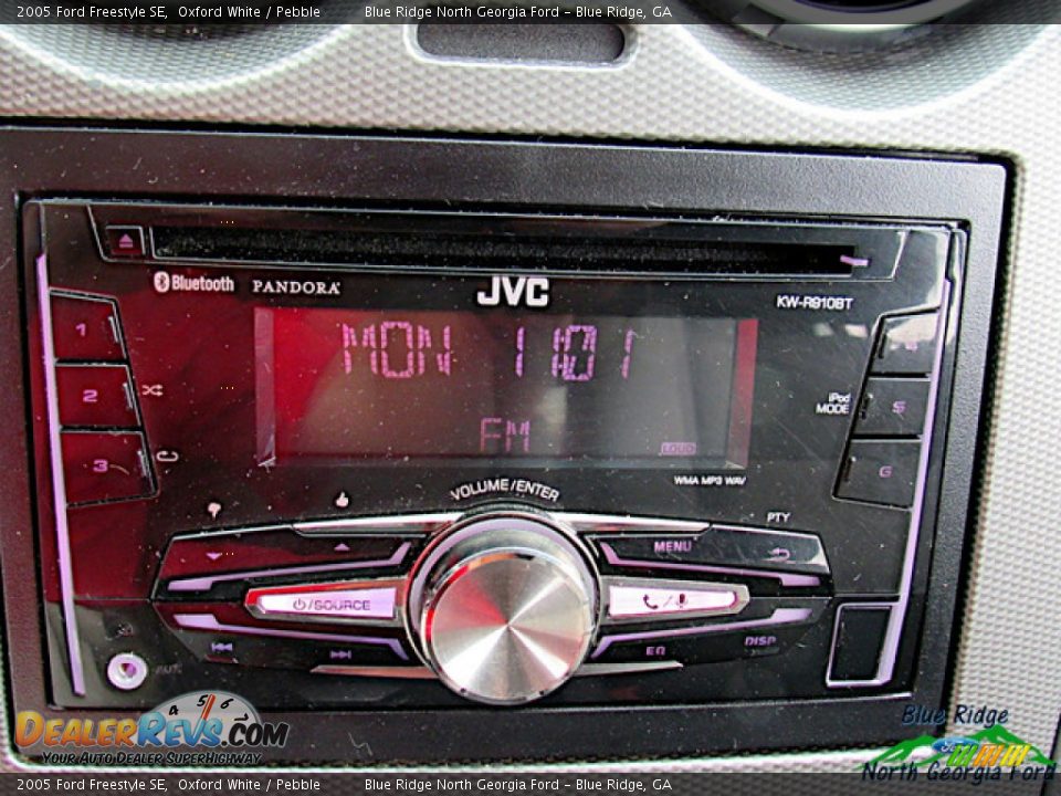 2005 Ford Freestyle SE Oxford White / Pebble Photo #19