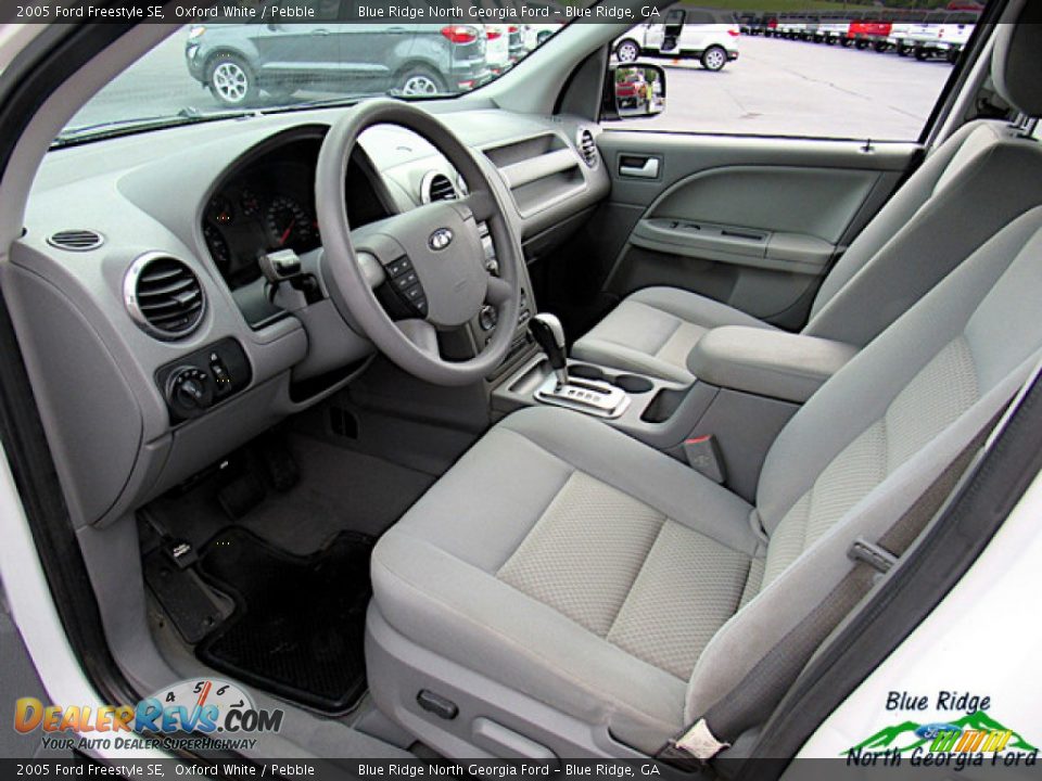 2005 Ford Freestyle SE Oxford White / Pebble Photo #25