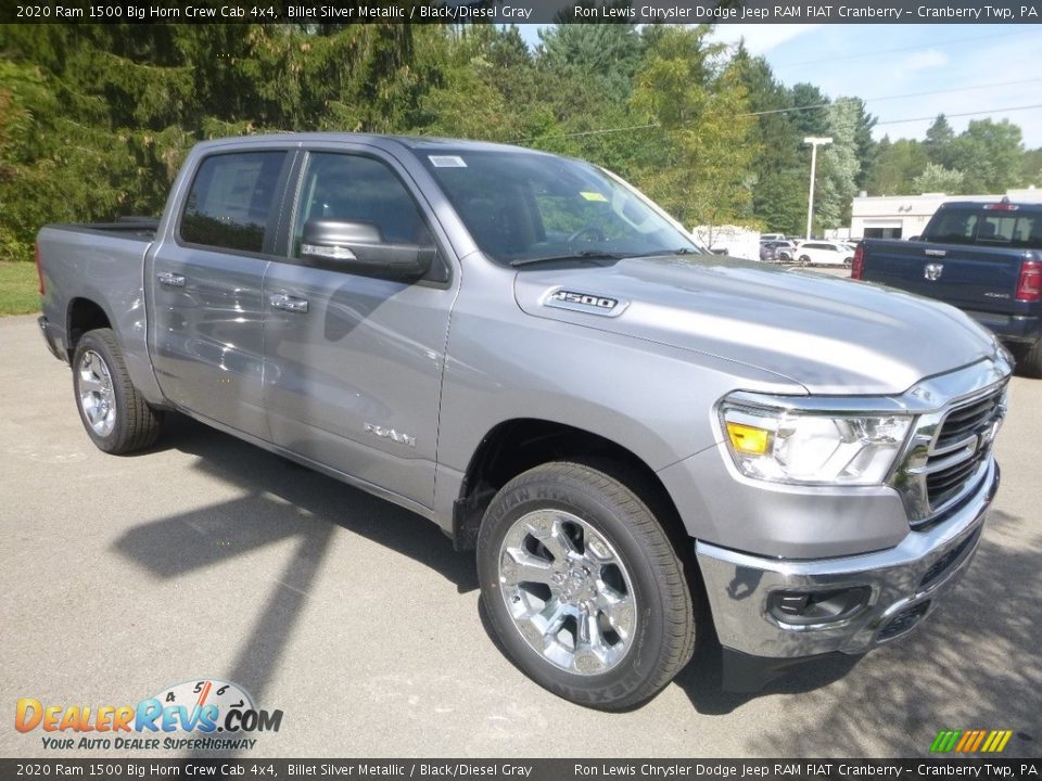 Front 3/4 View of 2020 Ram 1500 Big Horn Crew Cab 4x4 Photo #7