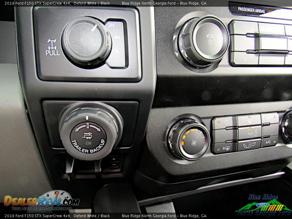 2019 Ford F150 STX SuperCrew 4x4 Oxford White / Black Photo #26