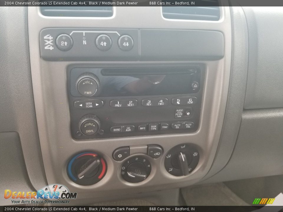 2004 Chevrolet Colorado LS Extended Cab 4x4 Black / Medium Dark Pewter Photo #17