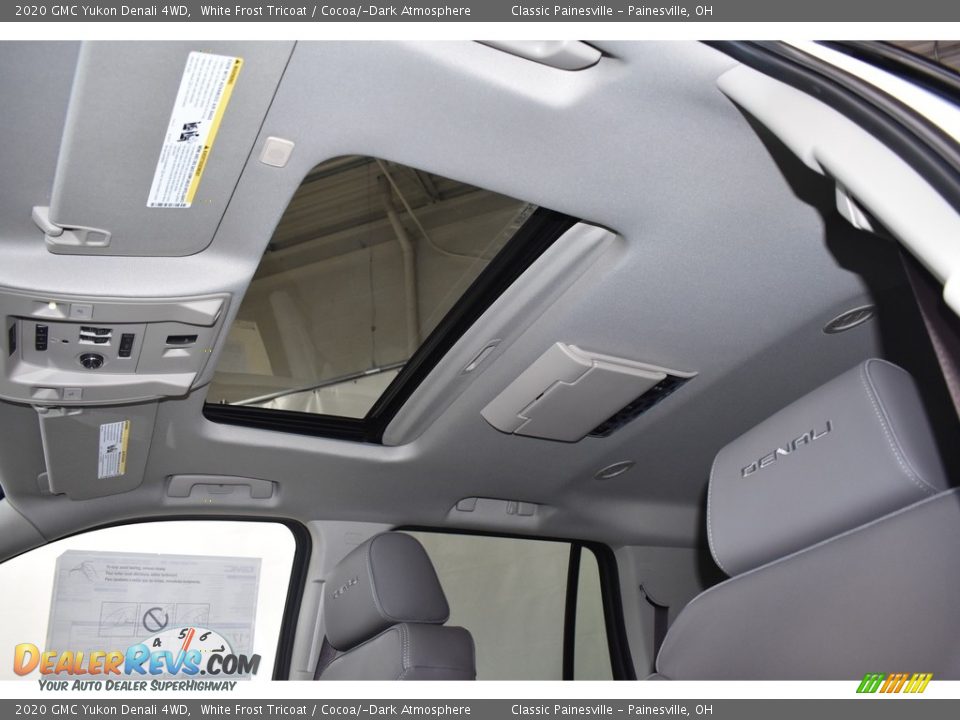Sunroof of 2020 GMC Yukon Denali 4WD Photo #6