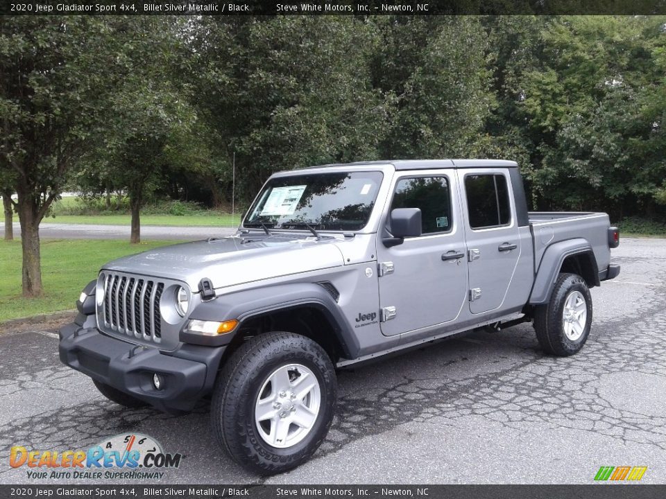 Front 3/4 View of 2020 Jeep Gladiator Sport 4x4 Photo #2
