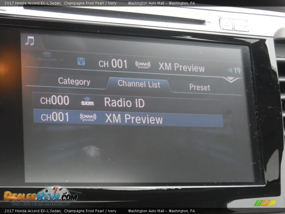 2017 Honda Accord EX-L Sedan Champagne Frost Pearl / Ivory Photo #21