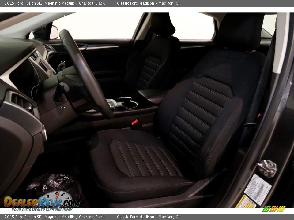 2015 Ford Fusion SE Magnetic Metallic / Charcoal Black Photo #6