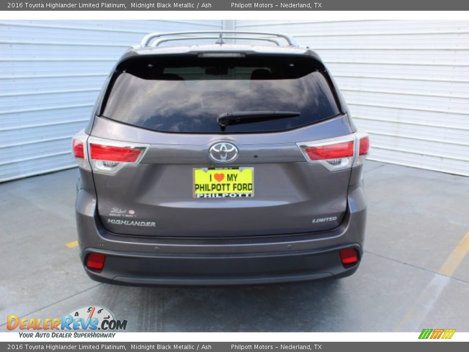 2016 Toyota Highlander Limited Platinum Midnight Black Metallic / Ash Photo #8