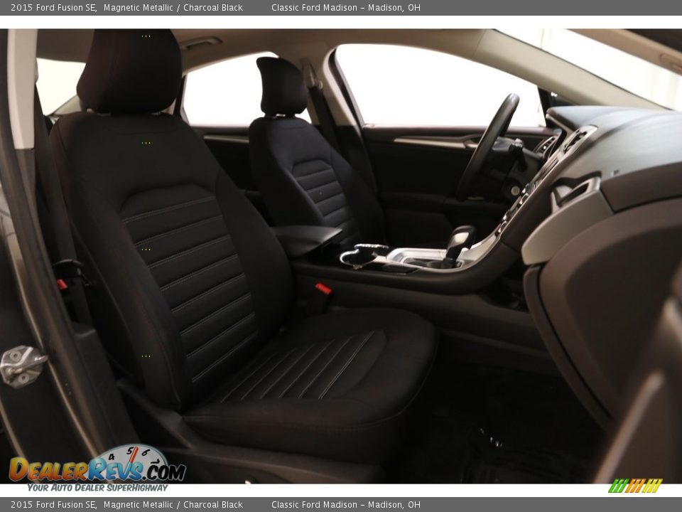 2015 Ford Fusion SE Magnetic Metallic / Charcoal Black Photo #15