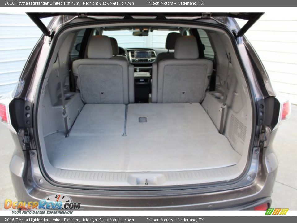2016 Toyota Highlander Limited Platinum Midnight Black Metallic / Ash Photo #27