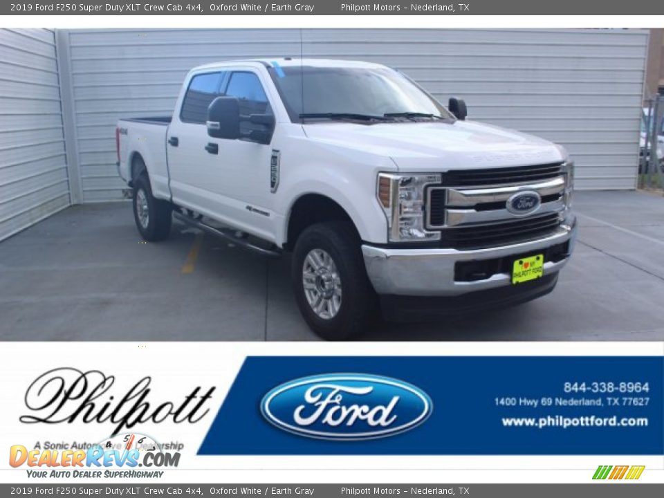 2019 Ford F250 Super Duty XLT Crew Cab 4x4 Oxford White / Earth Gray Photo #1