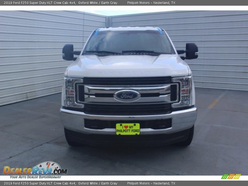2019 Ford F250 Super Duty XLT Crew Cab 4x4 Oxford White / Earth Gray Photo #3