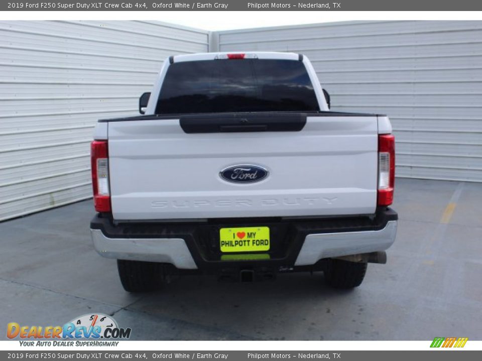 2019 Ford F250 Super Duty XLT Crew Cab 4x4 Oxford White / Earth Gray Photo #8