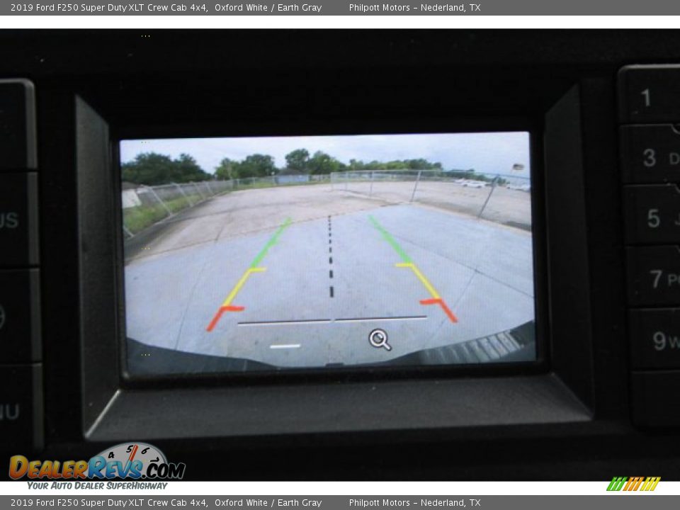 2019 Ford F250 Super Duty XLT Crew Cab 4x4 Oxford White / Earth Gray Photo #18