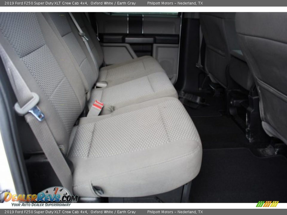 2019 Ford F250 Super Duty XLT Crew Cab 4x4 Oxford White / Earth Gray Photo #25
