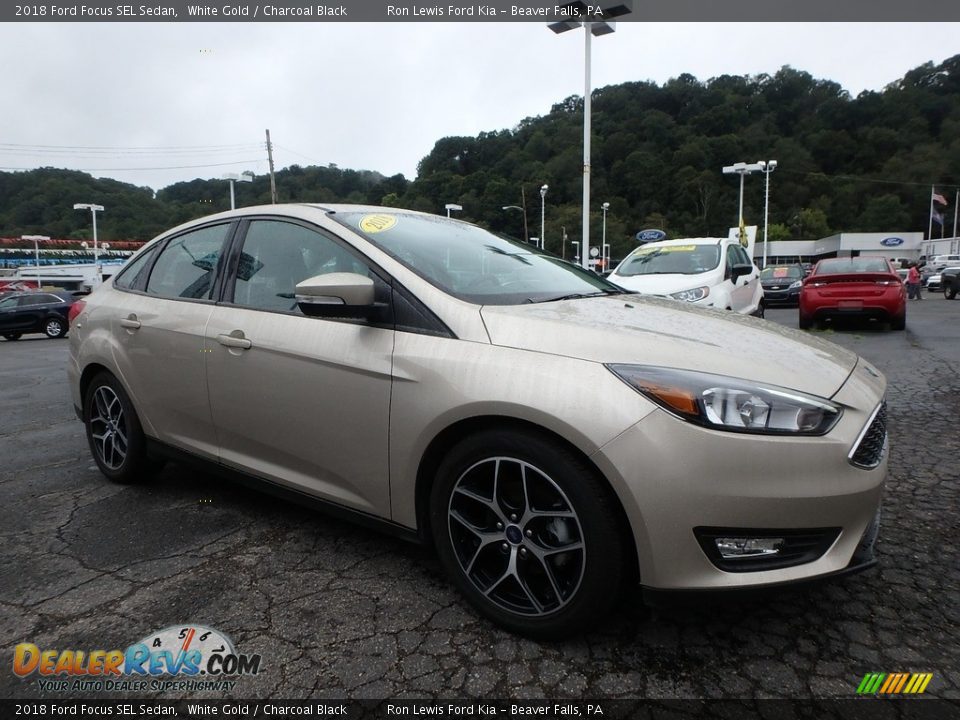 2018 Ford Focus SEL Sedan White Gold / Charcoal Black Photo #9