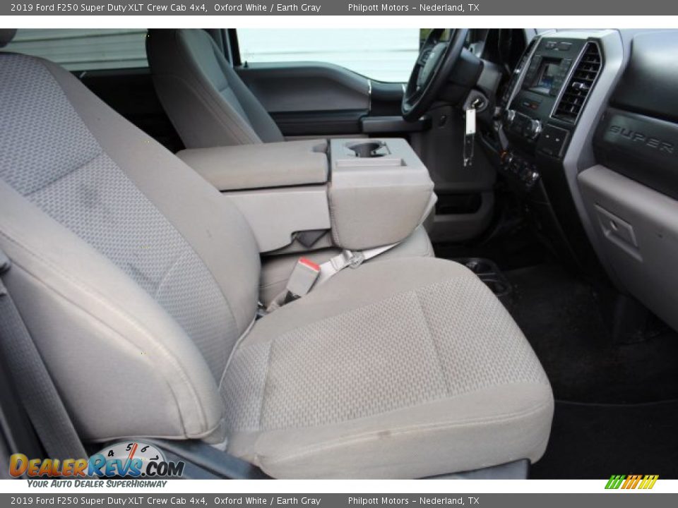 2019 Ford F250 Super Duty XLT Crew Cab 4x4 Oxford White / Earth Gray Photo #27