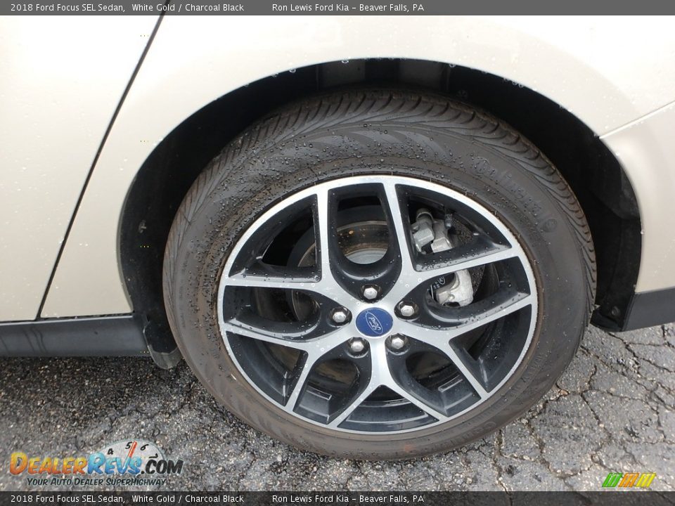 2018 Ford Focus SEL Sedan White Gold / Charcoal Black Photo #10