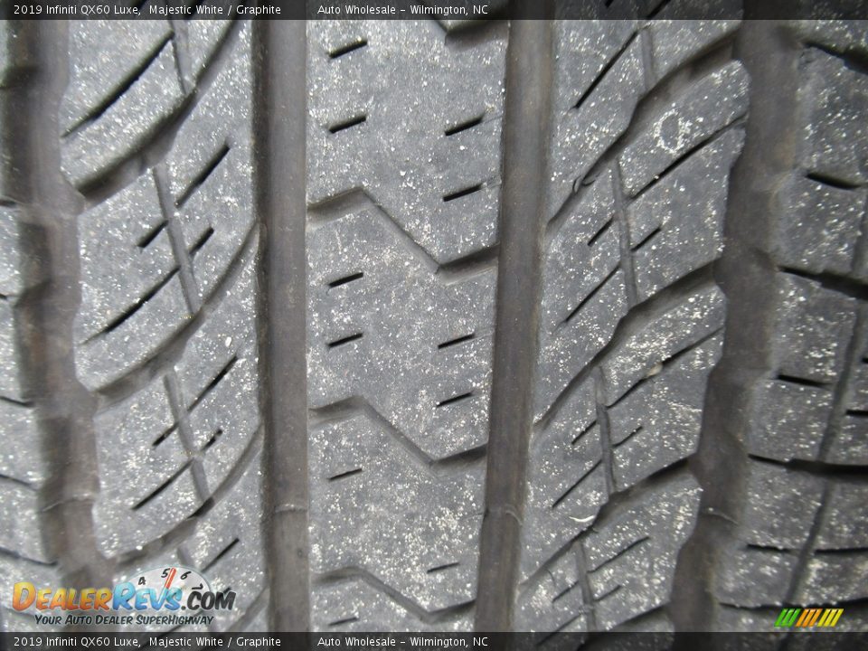 2019 Infiniti QX60 Luxe Majestic White / Graphite Photo #8
