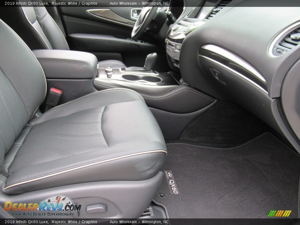 2019 Infiniti QX60 Luxe Majestic White / Graphite Photo #11