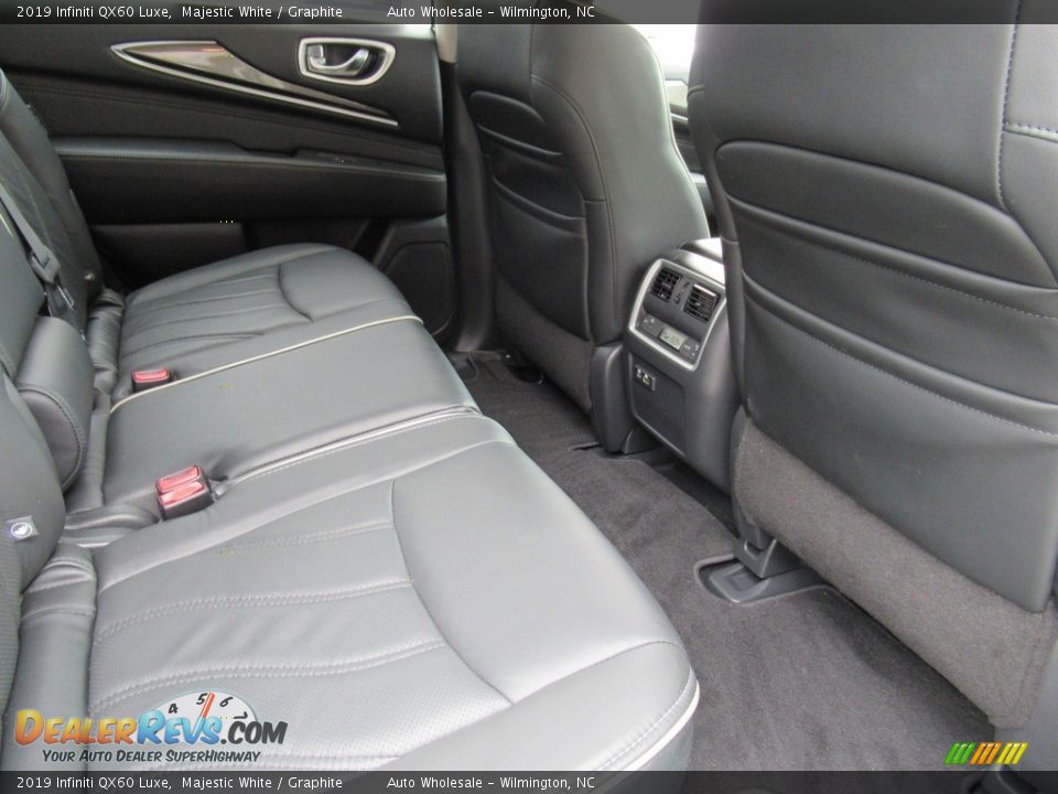 2019 Infiniti QX60 Luxe Majestic White / Graphite Photo #12