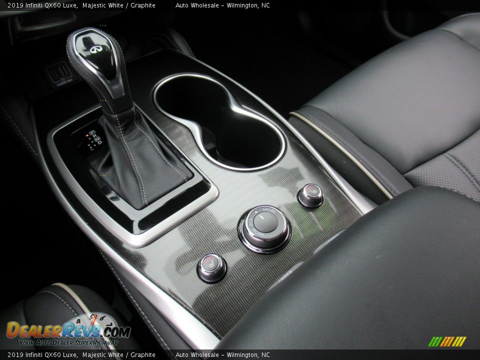2019 Infiniti QX60 Luxe Majestic White / Graphite Photo #19