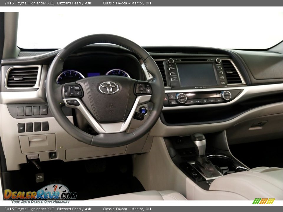 2016 Toyota Highlander XLE Blizzard Pearl / Ash Photo #6