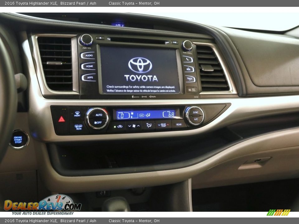 2016 Toyota Highlander XLE Blizzard Pearl / Ash Photo #9