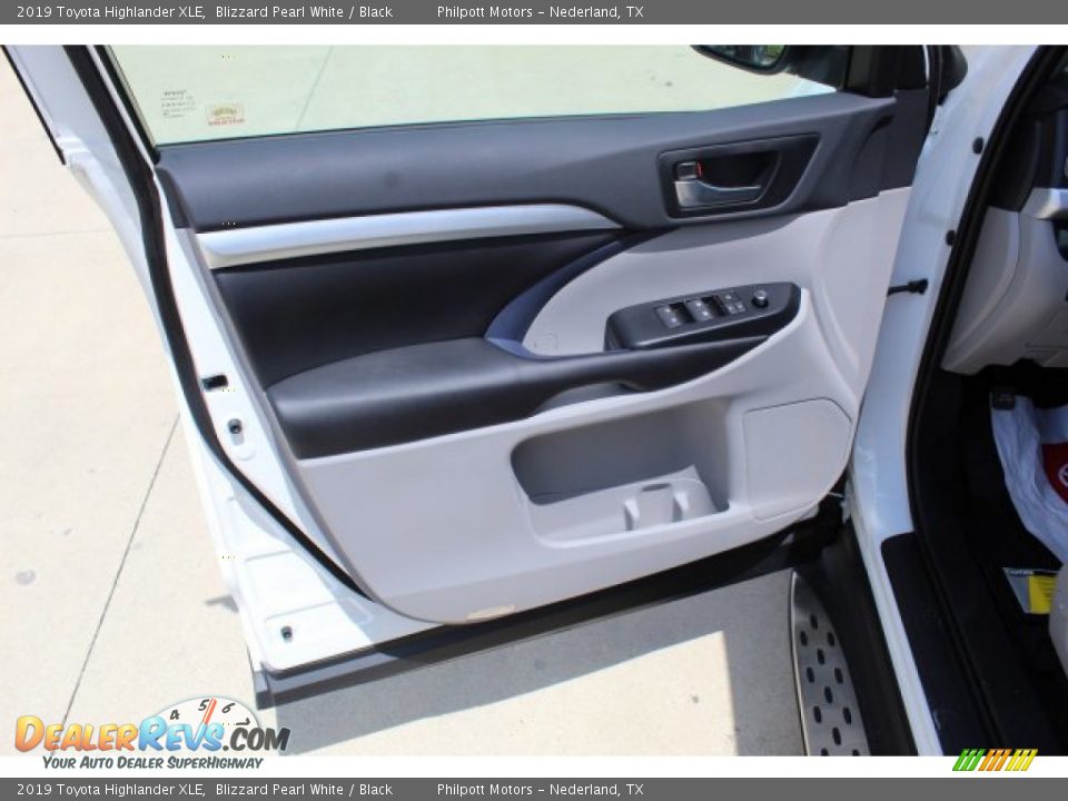2019 Toyota Highlander XLE Blizzard Pearl White / Black Photo #9