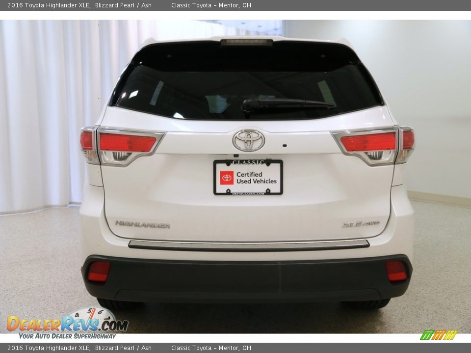 2016 Toyota Highlander XLE Blizzard Pearl / Ash Photo #20