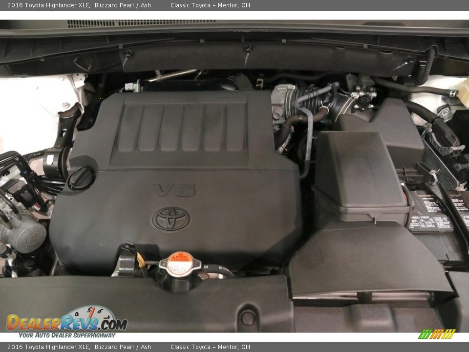 2016 Toyota Highlander XLE Blizzard Pearl / Ash Photo #21