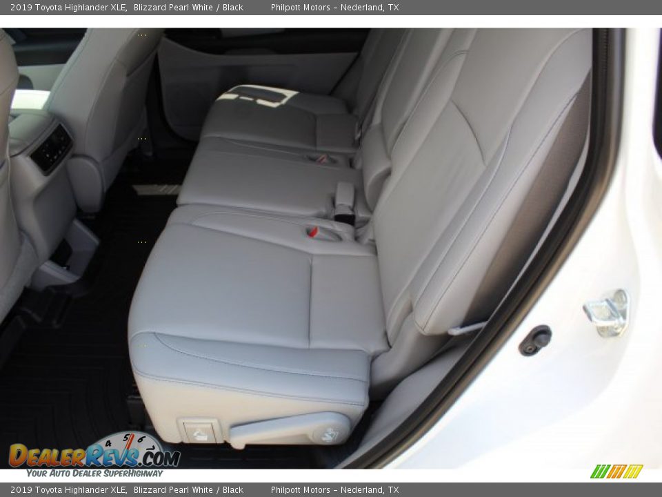 2019 Toyota Highlander XLE Blizzard Pearl White / Black Photo #19