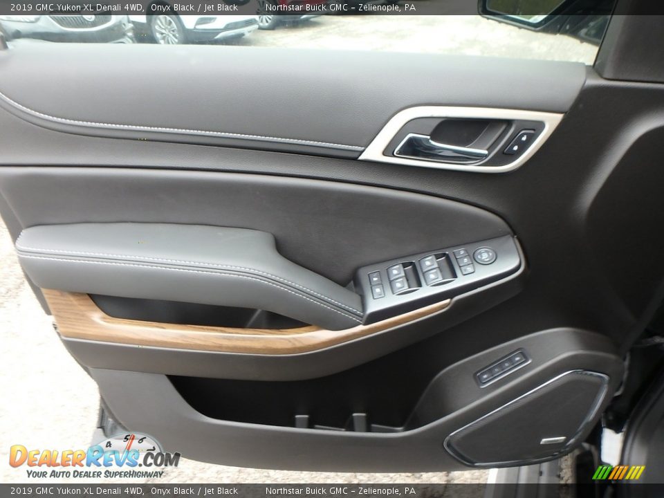 2019 GMC Yukon XL Denali 4WD Onyx Black / Jet Black Photo #17