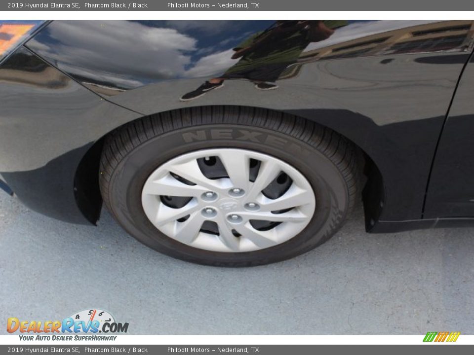 2019 Hyundai Elantra SE Phantom Black / Black Photo #5