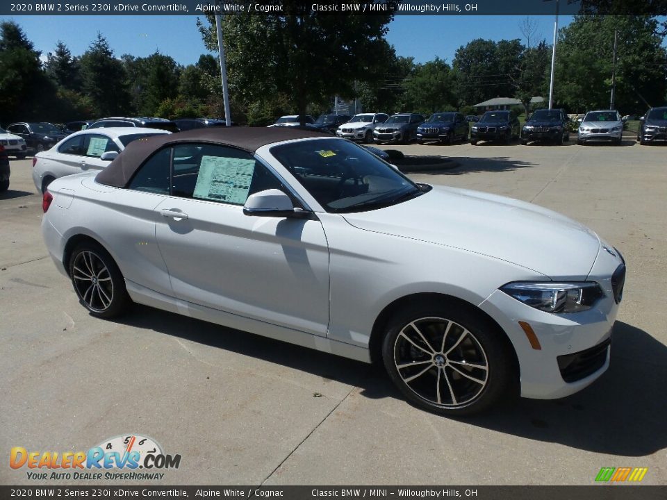 Front 3/4 View of 2020 BMW 2 Series 230i xDrive Convertible Photo #1