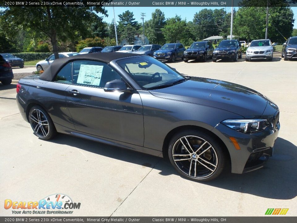 Front 3/4 View of 2020 BMW 2 Series 230i xDrive Convertible Photo #1