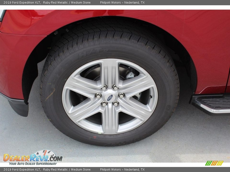 2019 Ford Expedition XLT Ruby Red Metallic / Medium Stone Photo #5