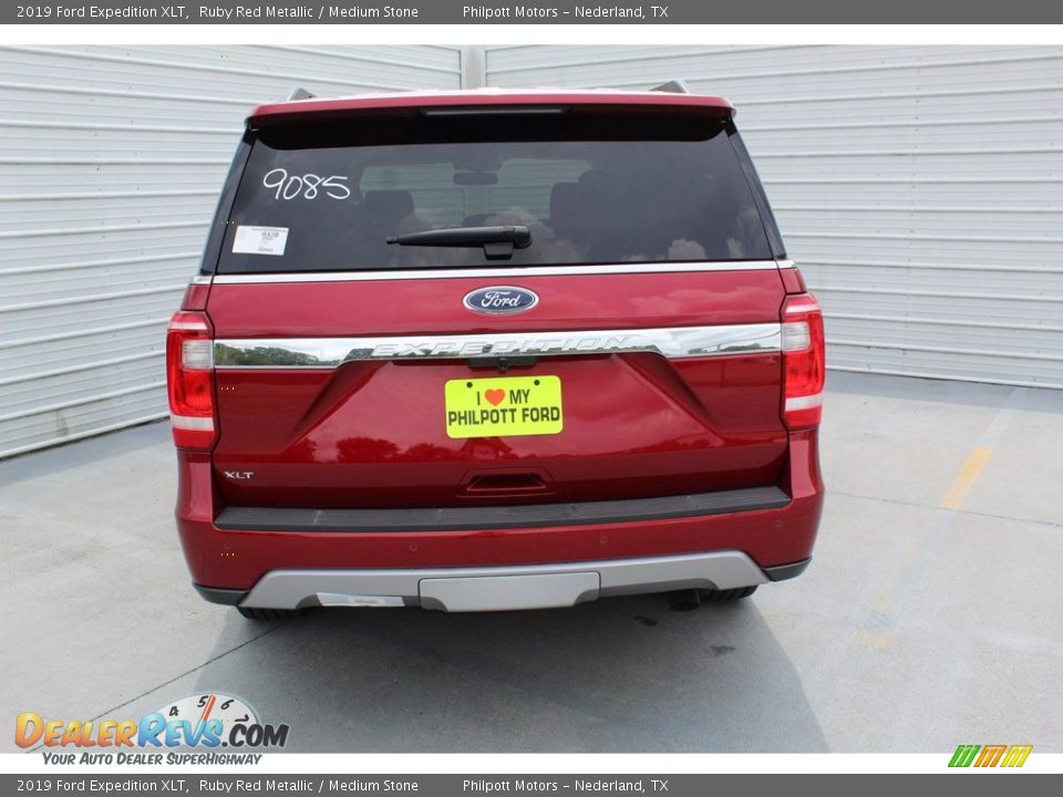 2019 Ford Expedition XLT Ruby Red Metallic / Medium Stone Photo #7