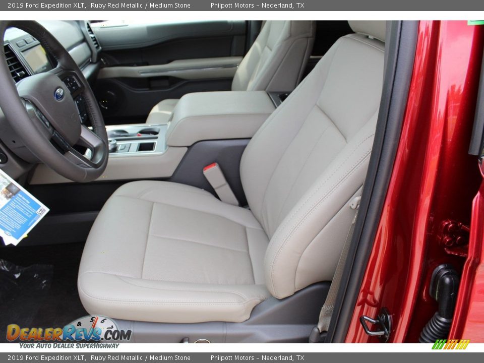 2019 Ford Expedition XLT Ruby Red Metallic / Medium Stone Photo #10