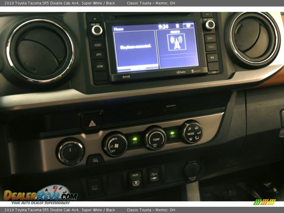 2019 Toyota Tacoma SR5 Double Cab 4x4 Super White / Black Photo #8