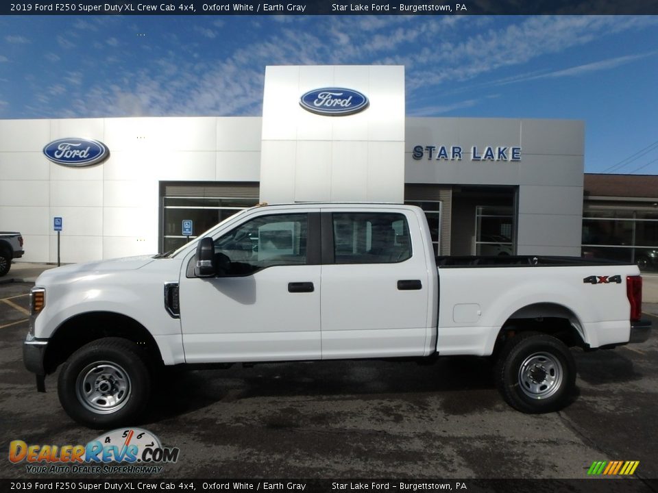 2019 Ford F250 Super Duty XL Crew Cab 4x4 Oxford White / Earth Gray Photo #1